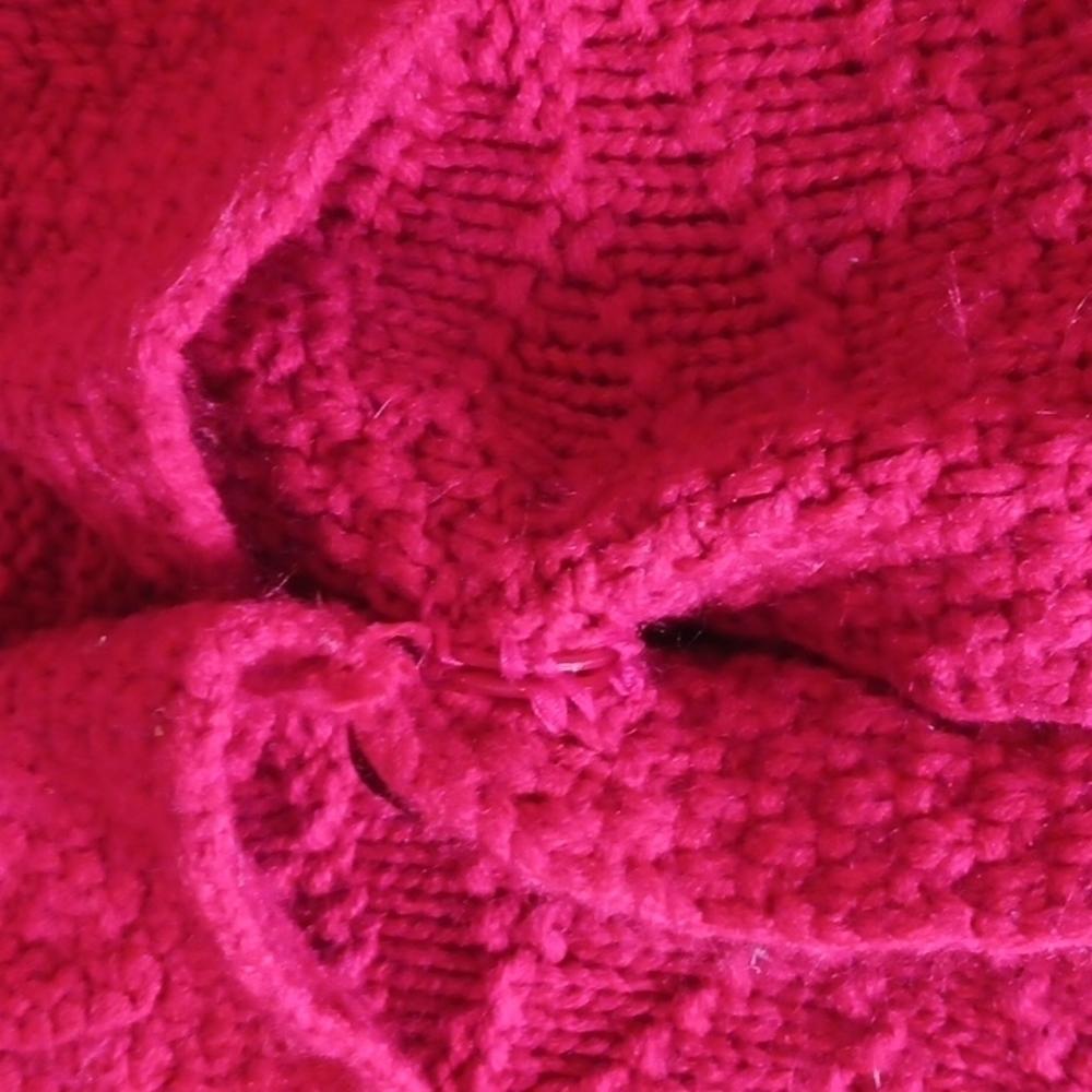 JM Collection Large Red Sweater Box 12 - Picture 5 of 5